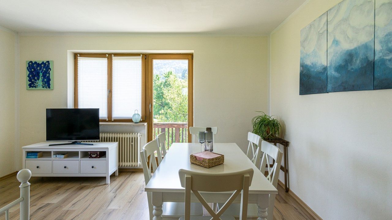 Wohnzimmer und Essbereich Wohnzimmer und Essbereich